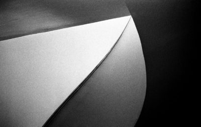 Mostra Fotografica Graffiti: “IL BIANCO NEL BIANCO E NERO ANALOGICO” di Sabrina Zimmitti
