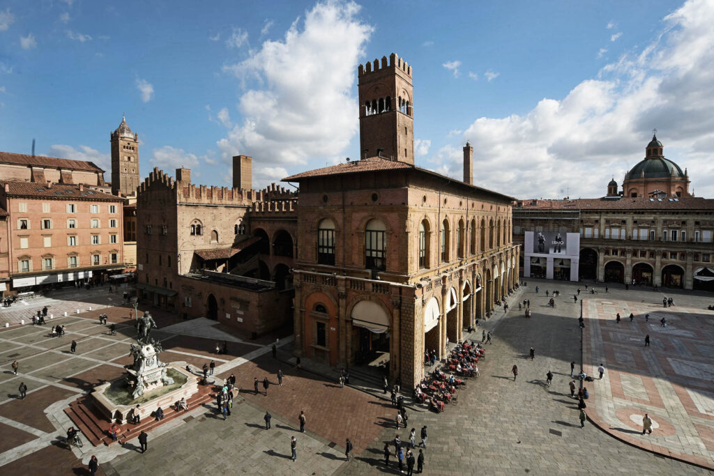 Domenica 20 ottobre 2024 BOLOGNA:
VISITA ALLA MOSTRA DI TINA MODOTTI - PASSEGGIATA FOTOGRAFICA